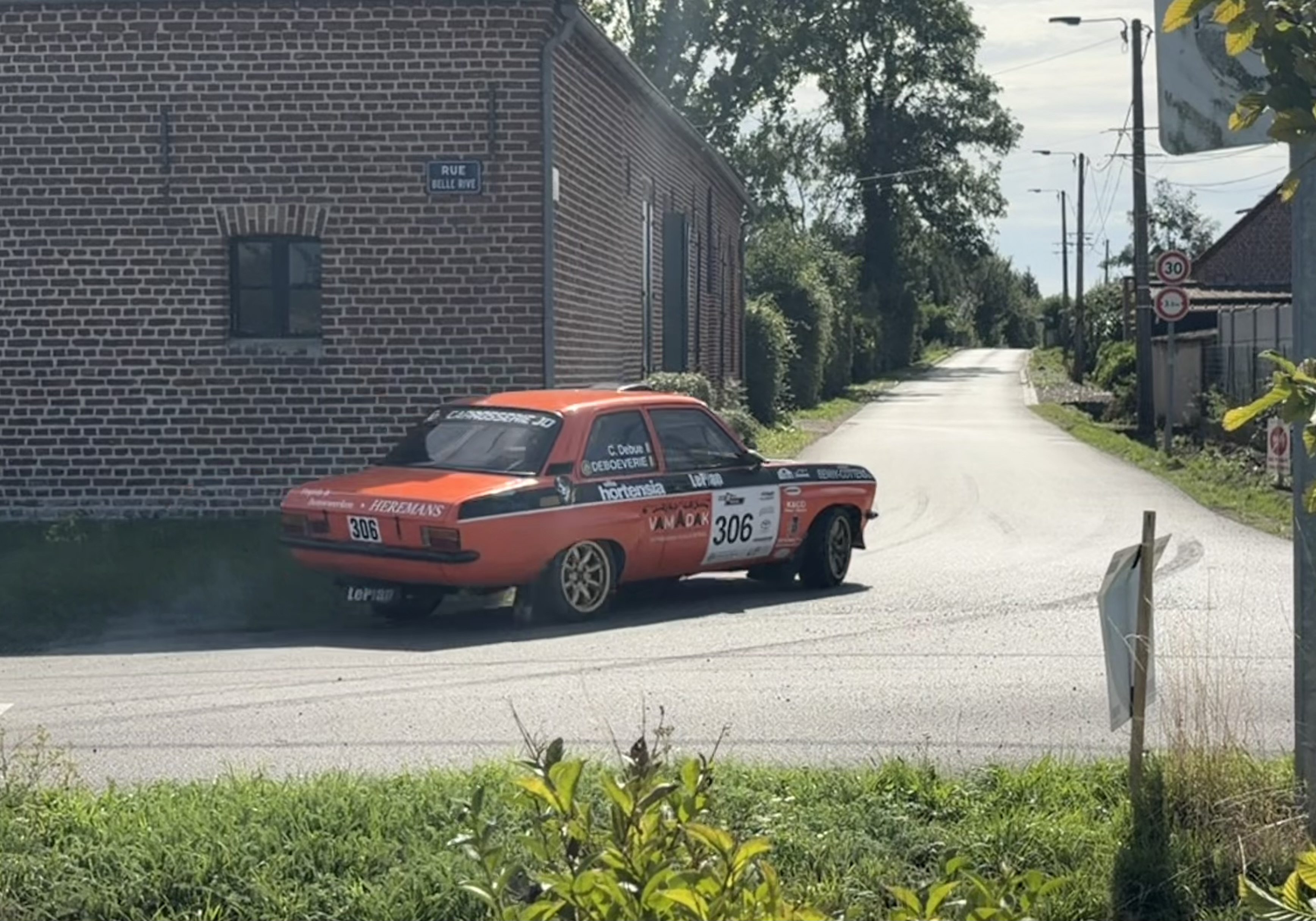 Opel Ascona n°306 — Rallye du bethunois 2026 — équipage DEBUE Claude / DE BOEVERIE Mattice — photo de rallye