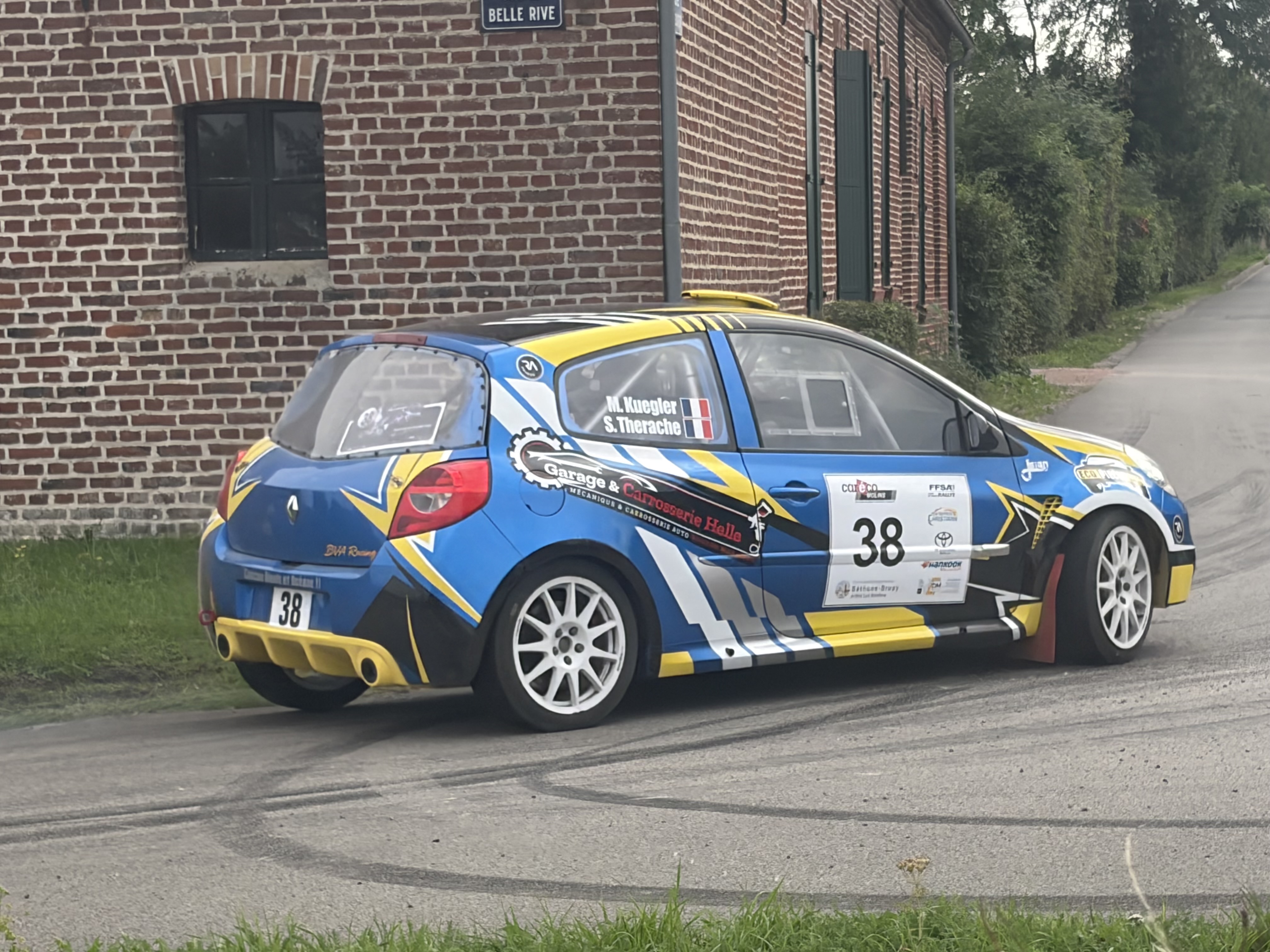 Renault Clio Rally3 n°38 — Rallye du bethunois 2026 — équipage THERACHE Stéphane / KUEGLER Matthieu — photo de rallye