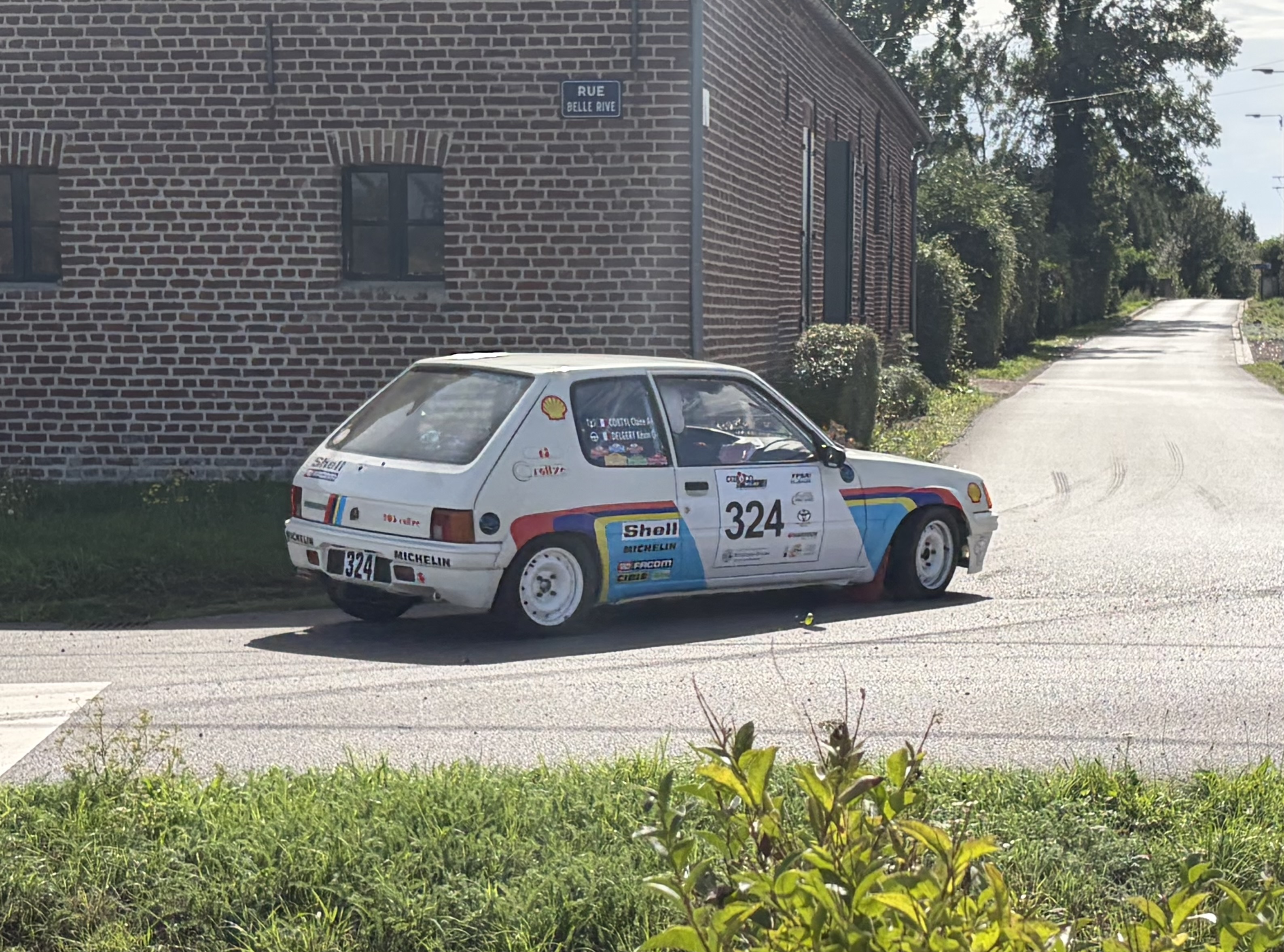 Peugeot 208 Rally4 n°324 — Rallye du bethunois 2026 — équipage DELGERY Kevin / CORTYL Claire — photo de rallye